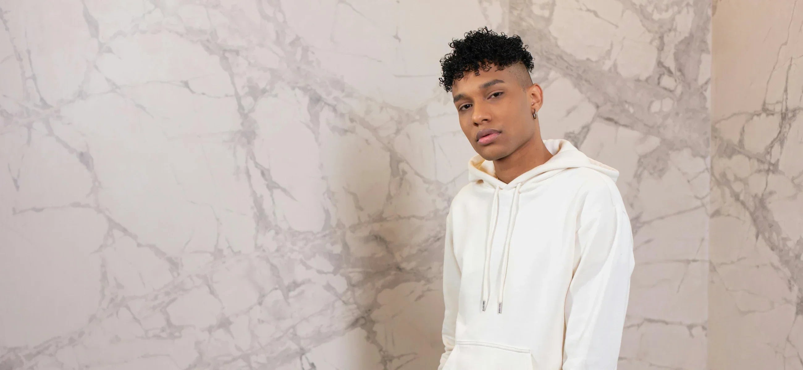 A step-by-step tutorial on cutting men's hair