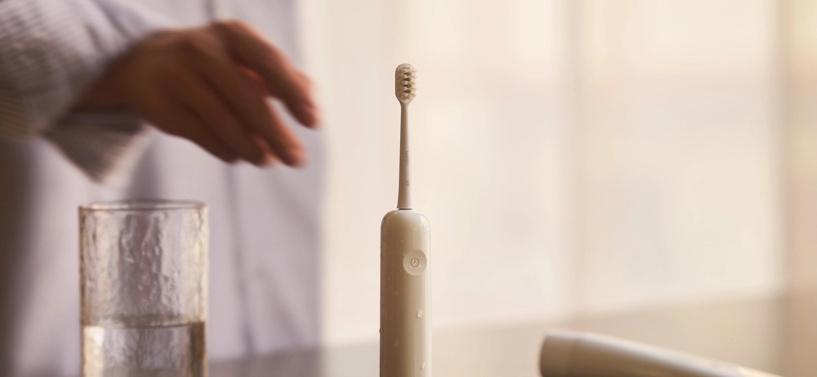 How electric toothbrushes help with receding gums?