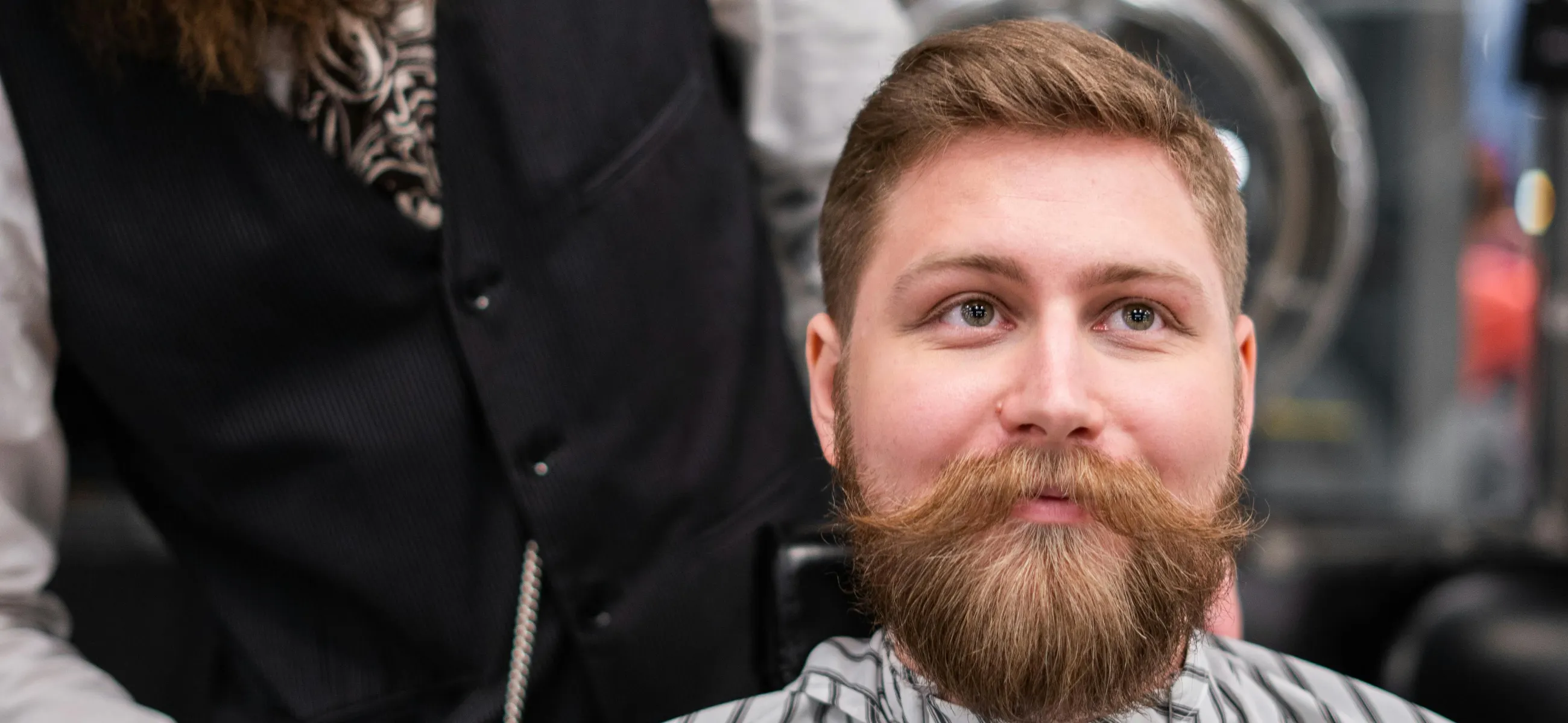 20 best hairstyles for round face man: Short and long haircuts