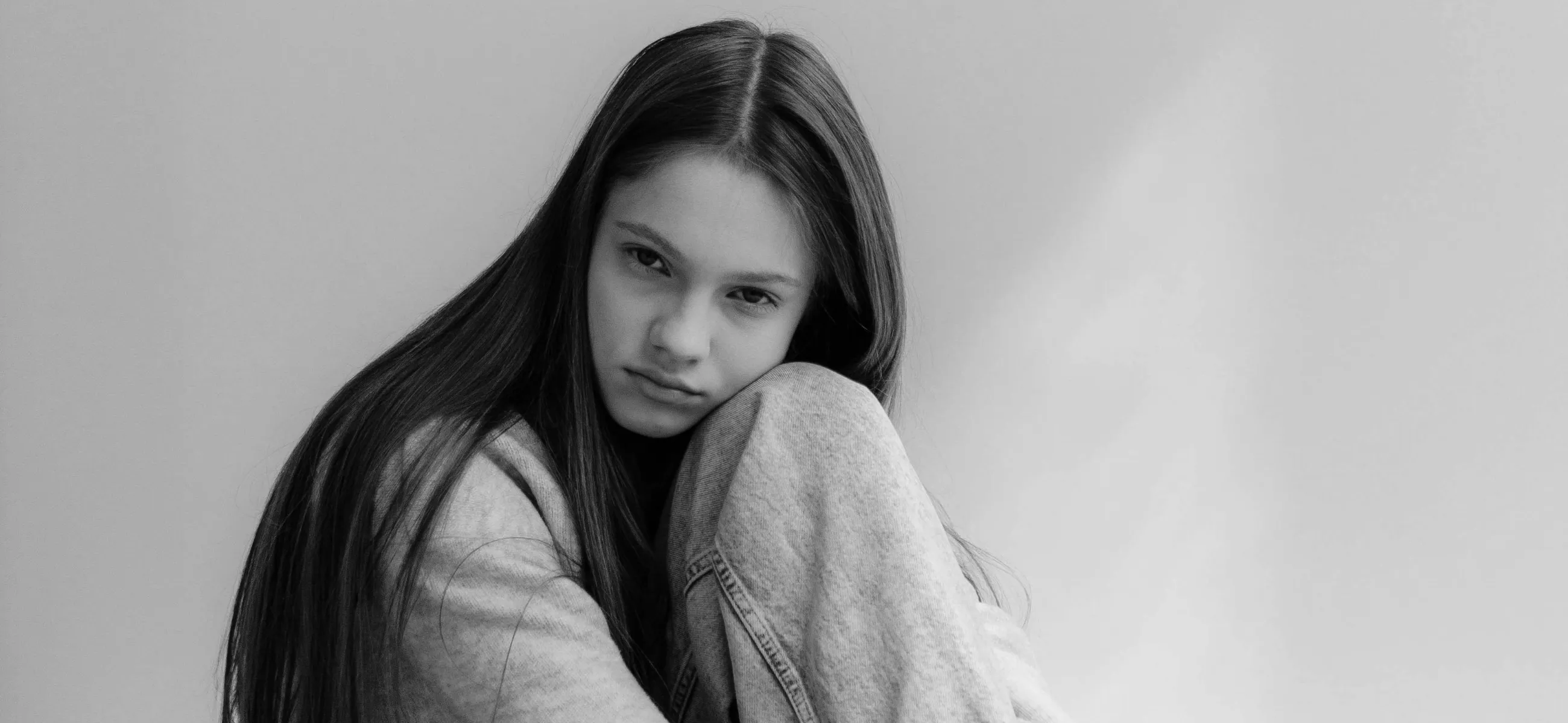 Why is my hair falling out as a teenager? 6 reasons why