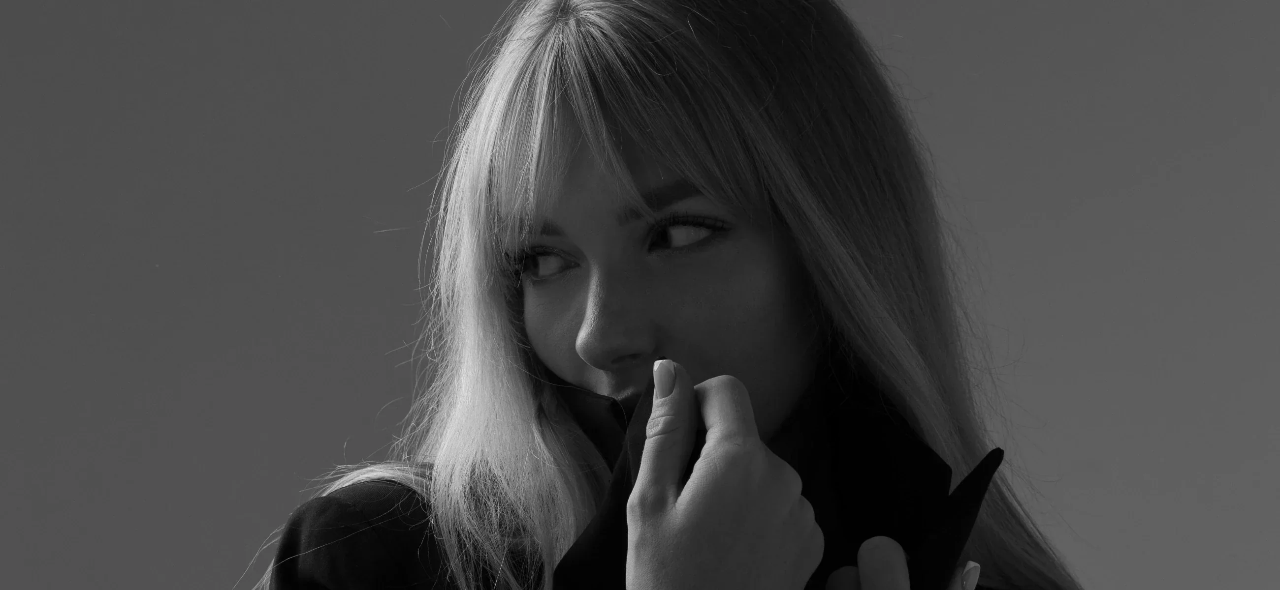 Diamond vs. oval face shape: How to determine which face shape you have & why it’s important?