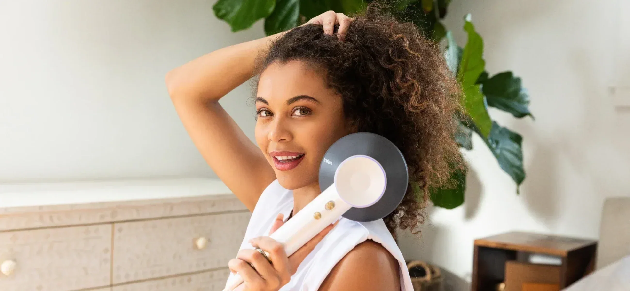 Magnetic attachment styling versatility for multi-scenario hair styling