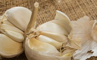 Garlic breath: 6 best natural and instant methods to get rid of it