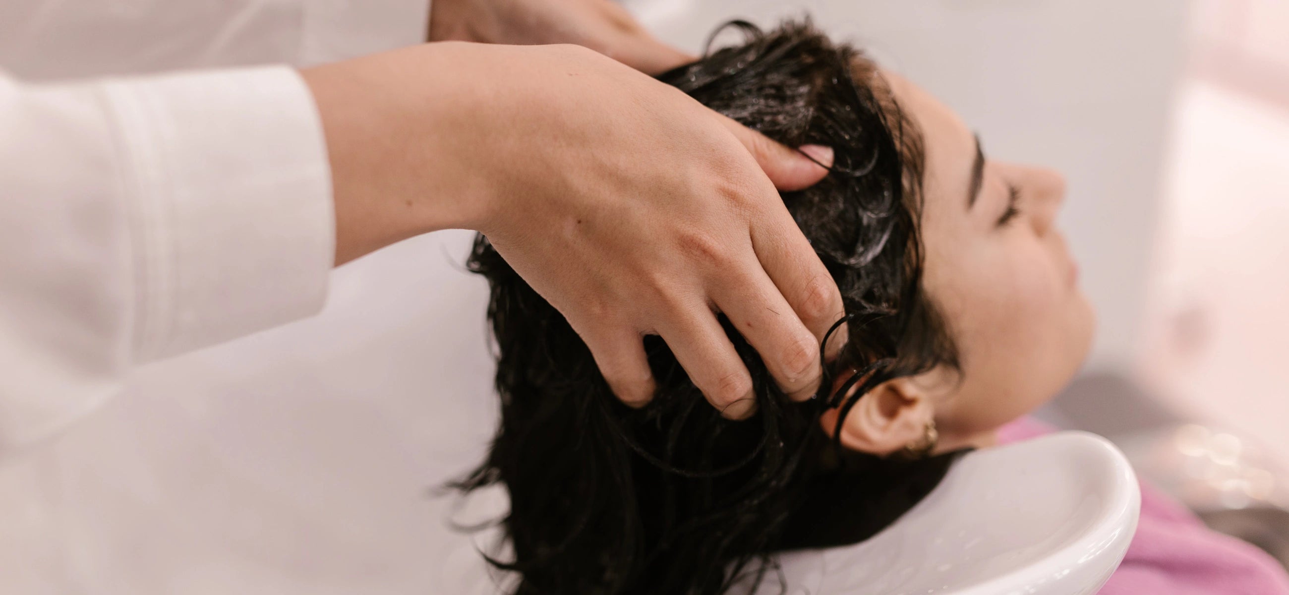 Your comprehensive overview on how to properly wash your hair