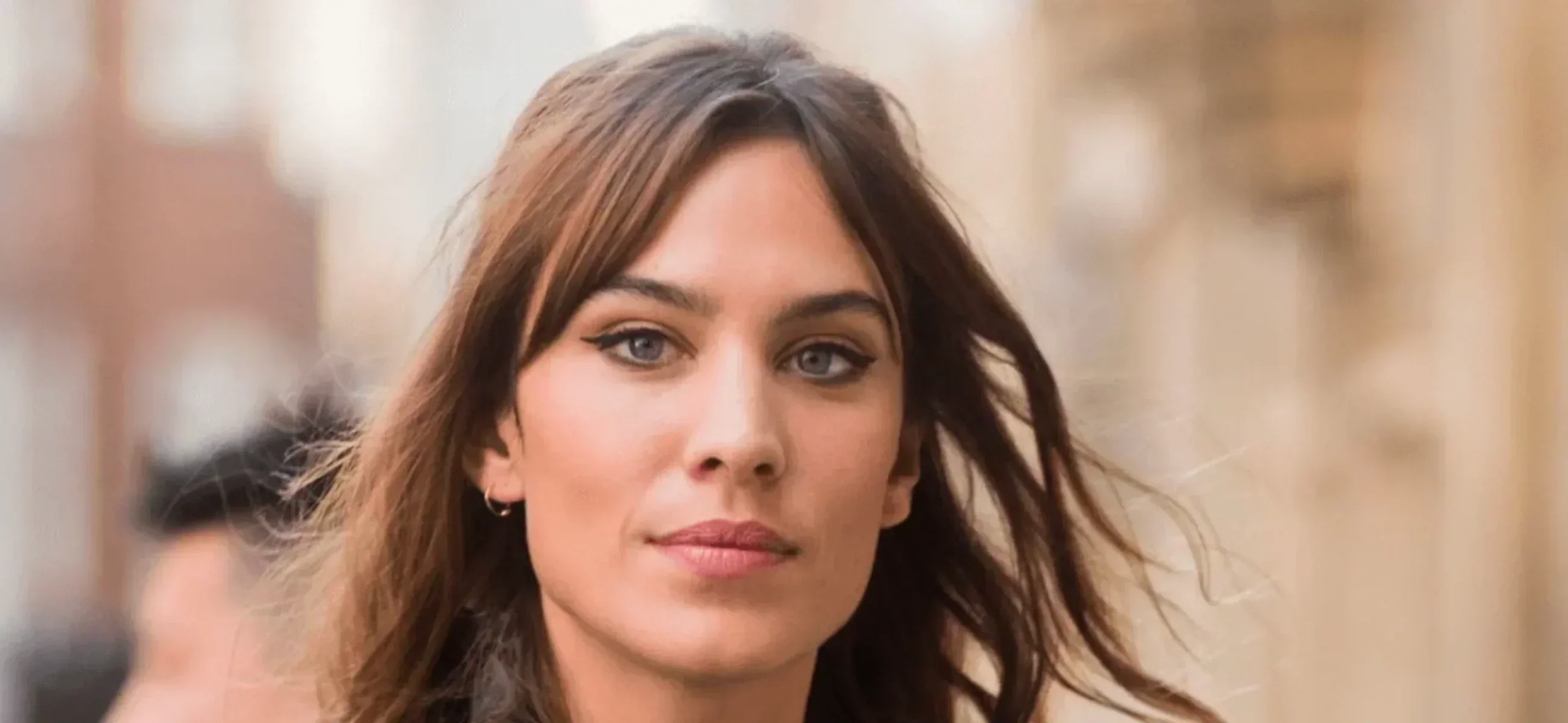 8 best hairstyles look stunning on long faces