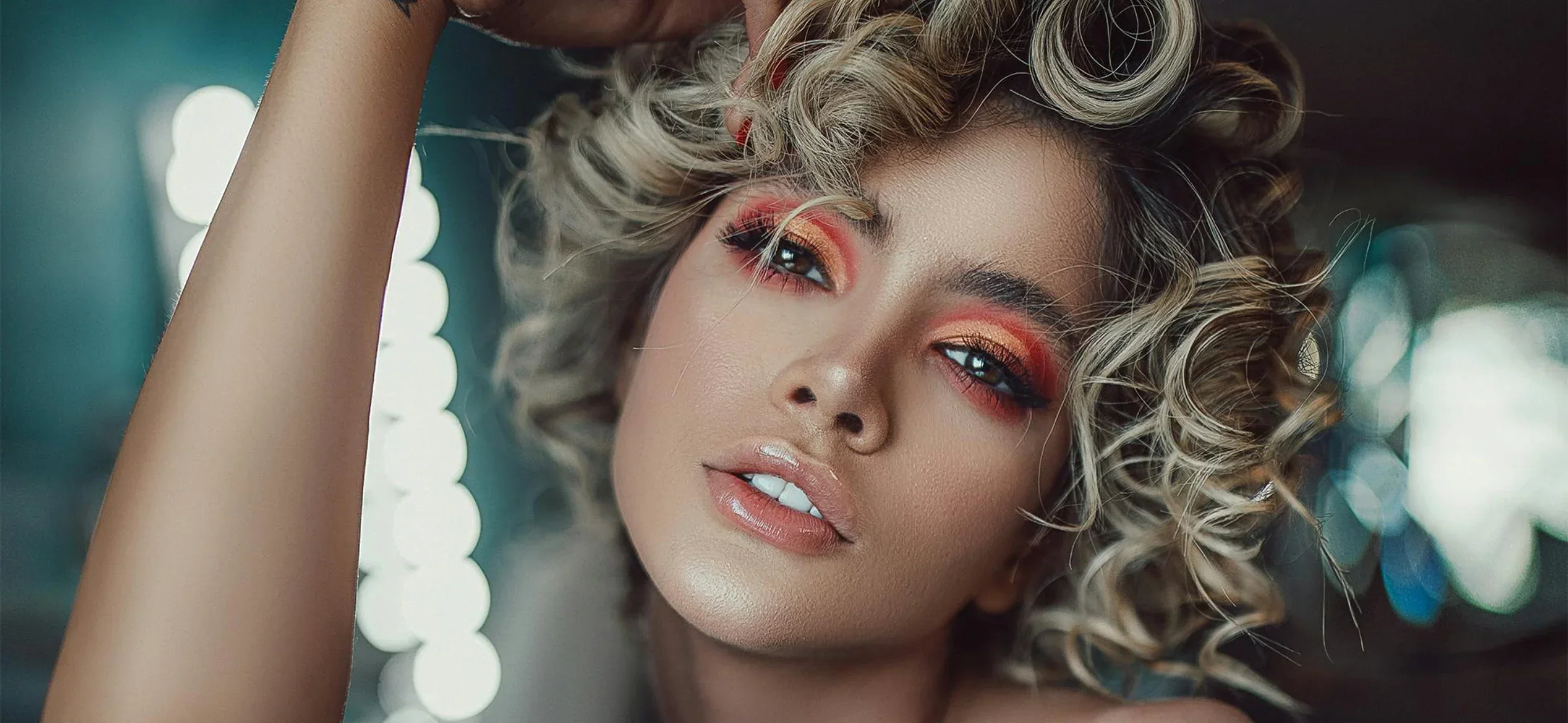 10 fabukous short curly hairstyles for inspiration to define your appearance in 2025