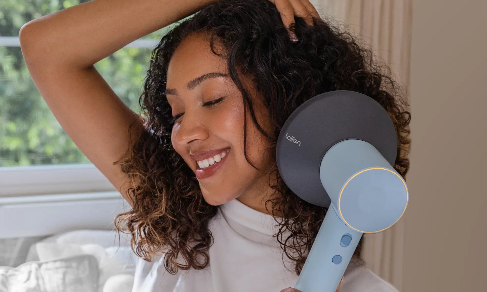 Struggling to Manage Your Curls? Opt for a diffuser hair dryer now
